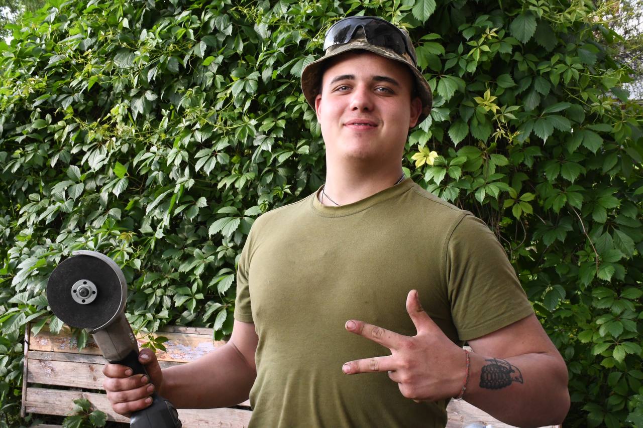 &quot;Война не спрашивает, сколько мне лет&quot;. История 20-летнего пулеметчика из-под Бахмута